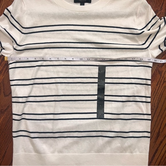 NWOT Banana Republic Forever Sweater, Striped black and white crew neck, L - Picture 6 of 8
